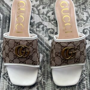 Gucci sandal - size 41